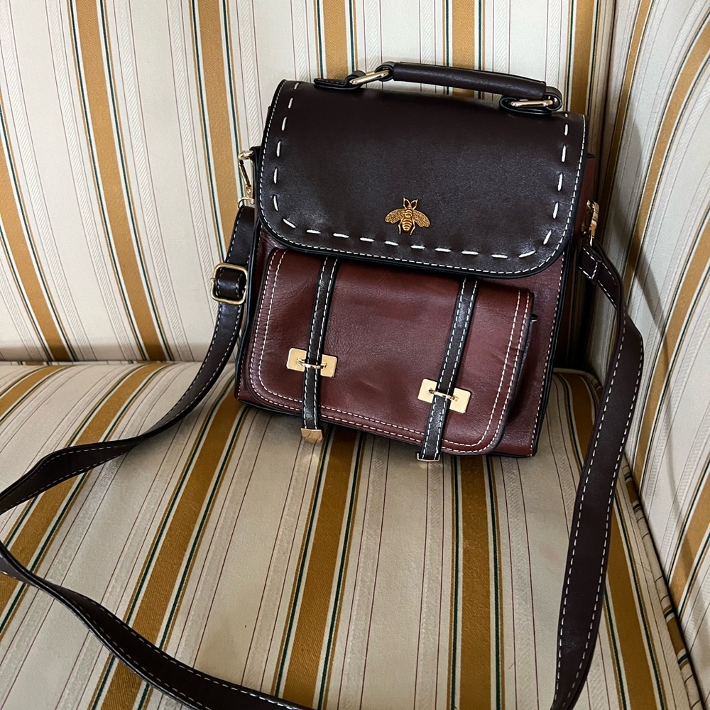Leather Bee-Emblem Crossbody Bag - Brown & Dark Brown